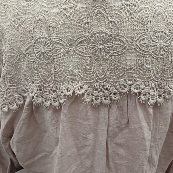 NwT Anthropologie Chic Lace-Accented Beige Blouse Boho Flowy Lace Farmhouse - Picture 5 of 9